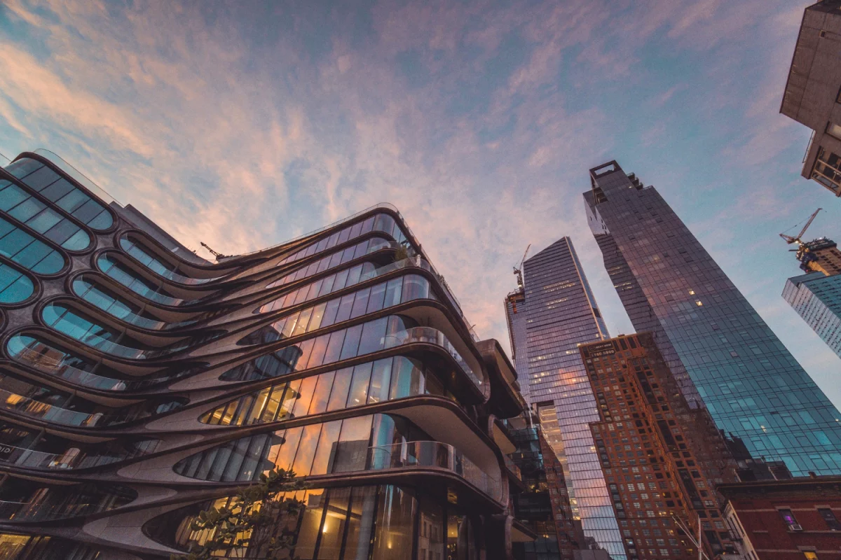 Budowa domu: Kluczowe etapy i wyzwania w procesie tworzenia własnego miejsca